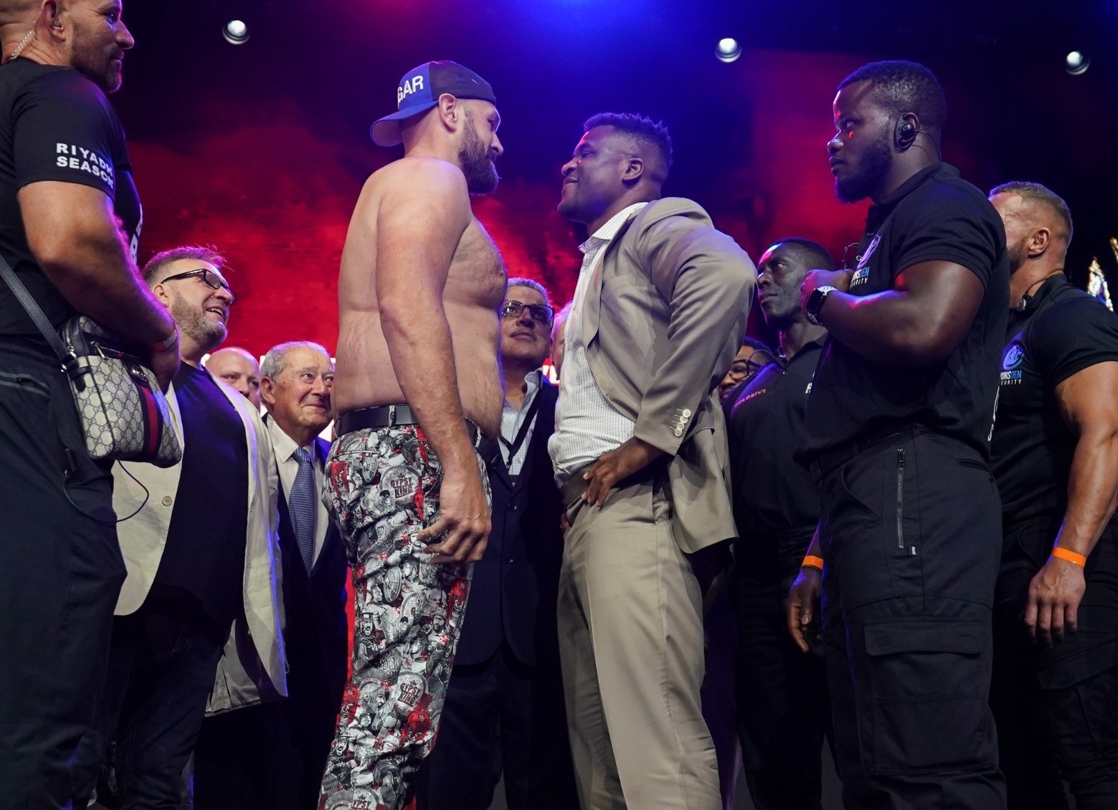 Boxe : le camerounais Francis Ngannou va tenter l'exploit en Arabie saoudite Boxe : le camerounais Francis Ngannou va tenter l'exploit en Arabie saoudite