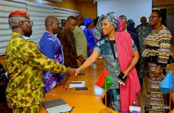 Coopération Burkina Faso-Système des Nations Unies : Une délégation gouvernementale échange avec des émissaires onusiens. Coopération Burkina Faso-Système des Nations Unies : Une délégation gouvernementale échange avec des émissaires onusiens.