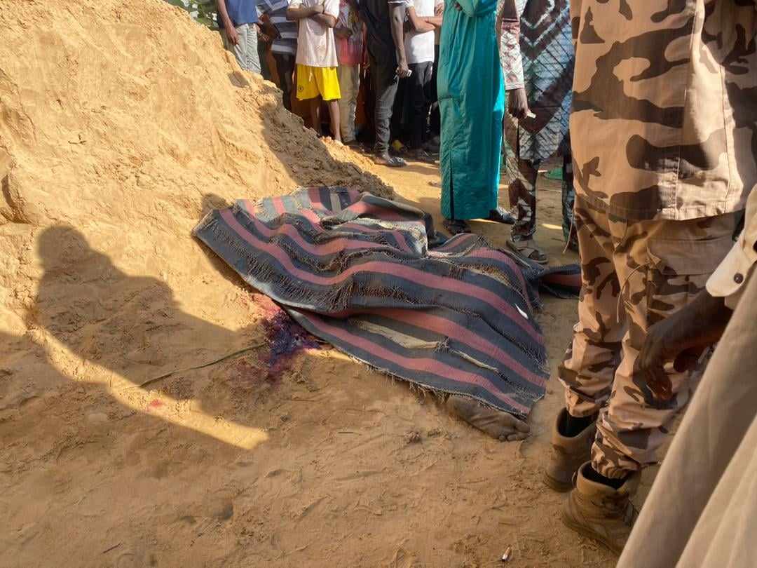 Tchad : Djido Saleh, réparateur de motos, mortellement poignardé à N’Djamena Tchad : Djido Saleh, réparateur de motos, mortellement poignardé à N’Djamena