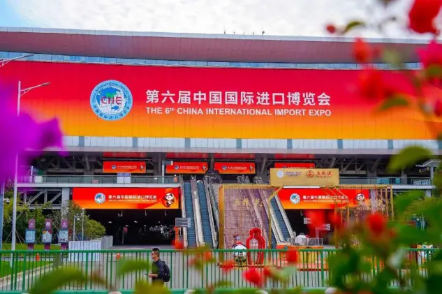 Photo shows the National Exhibition and Convention Center (Shanghai), the venue of the sixth China International Import Expo. (Photo by Yuan Xinyu/People's Daily Online)