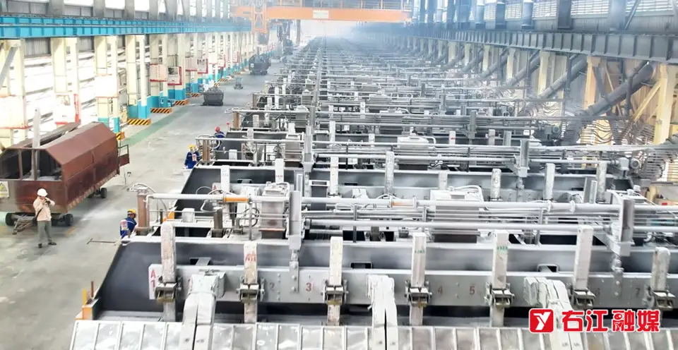 Photo shows a workshop of Guangxi Investment Group Liuzhou Yinhai Aluminum Co., Ltd. in Baise, south China's Guangxi Zhuang autonomous region. (Photo from the official WeChat account of the Youjiang Converged Media Center)
