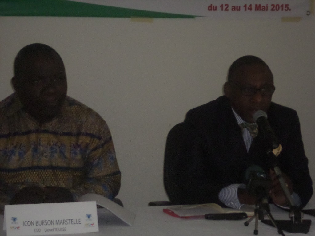 Les organisateurs face a la presse