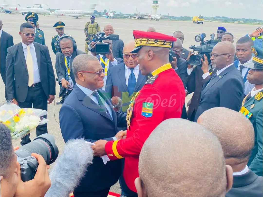 Le président de transition gabonais en visite au Cameroun