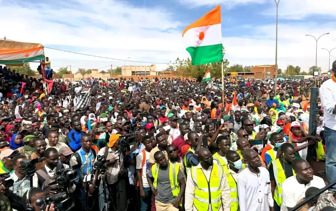 Niger : Manifestation gigantesque de soutien à la junte