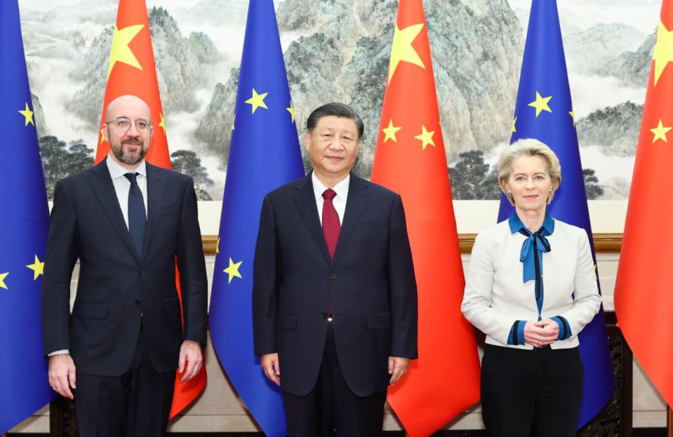 Chinese President Xi Jinping meets with President of the European Council Charles Michel and President of the European Commission Ursula von der Leyen, who are in China for the 24th China-EU Summit, at the Diaoyutai State Guesthouse in Beijing, capital of China, Dec. 7, 2023. (Xinhua/Huang Jingwen) Chinese President Xi Jinping meets with President of the European Council Charles Michel and President of the European Commission Ursula von der Leyen, who are in China for the 24th China-EU Summit, at the Diaoyutai State Guesthouse in Beijing, capital of China, Dec. 7, 2023. (Xinhua/Huang Jingwen)