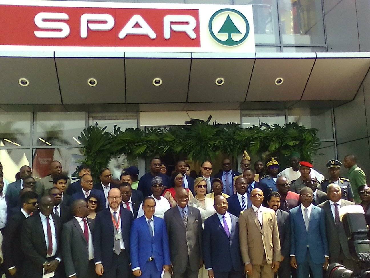 Cameroun : le Groupe DEE-LITE poursuit son expansion à Yaoundé Cameroun : le Groupe DEE-LITE poursuit son expansion à Yaoundé