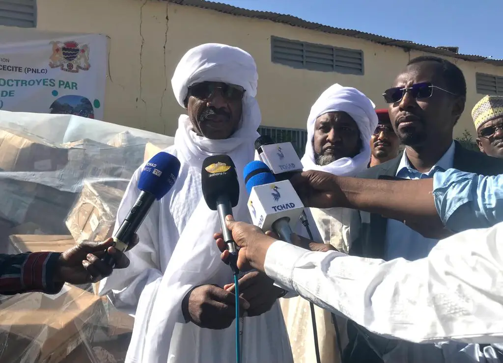 Tchad : le ministre de la Santé remet des équipements médicaux essentiels aux hôpitaux