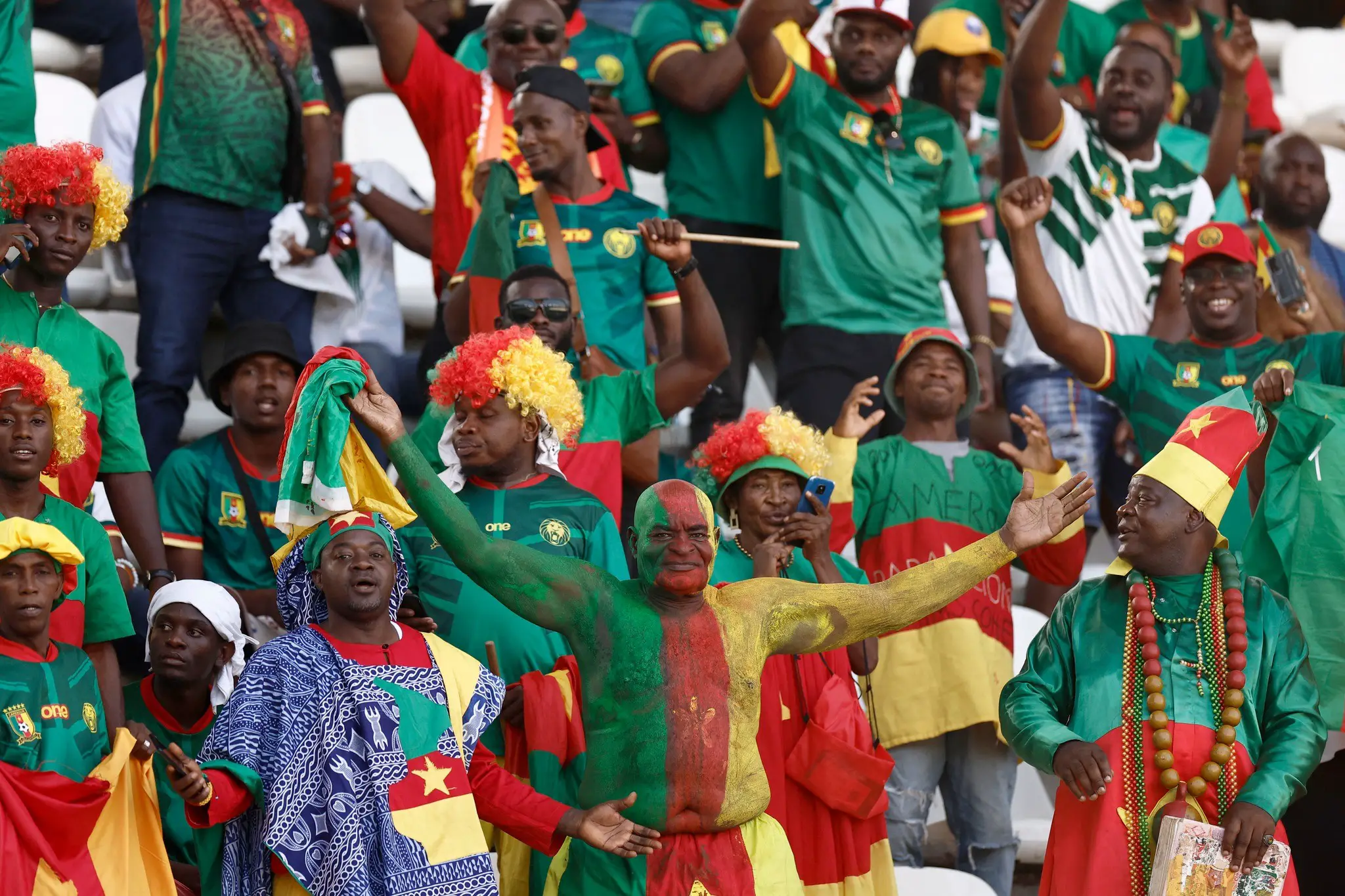 CAN 2023 : La qualification des Lions Indomptables pour les huitièmes de finale célébrée dans la joie par les fans à travers le Cameroun