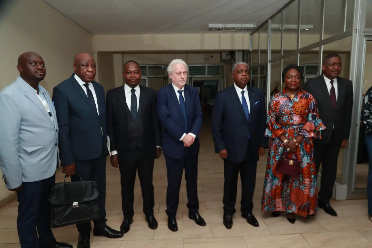 Cameroun : une délégation de TV5 Monde vient présenter ses excuses au gouvernement
