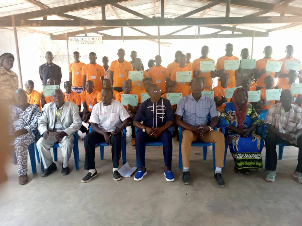 Tchad : 50 lauréats ont reçu leurs parchemins en maçonnerie à Bébédjia