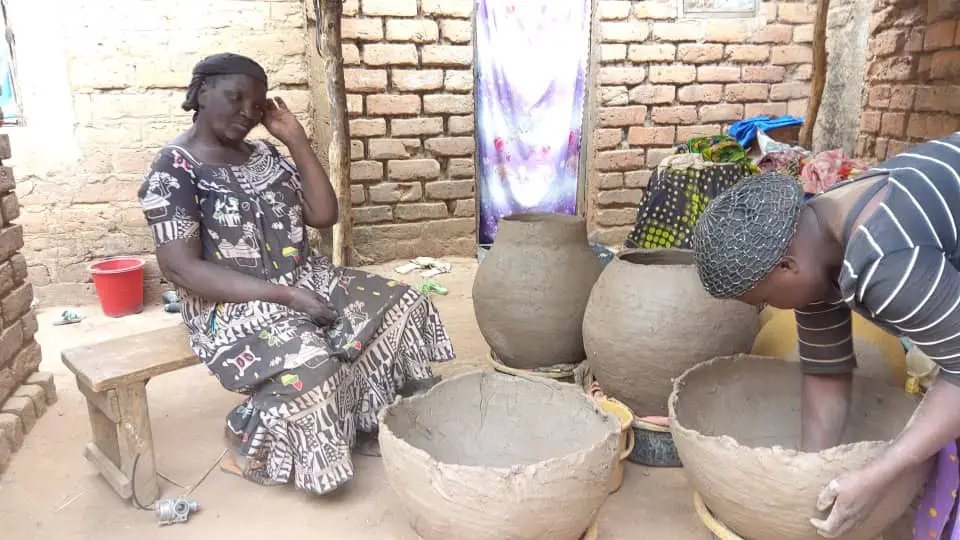 Tchad : Claudia Azinan, une femme passionnée par la poterie !