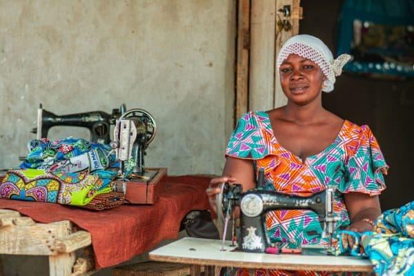 Togo : un projet d’inclusion financière renforce l’autonomisation de milliers de femmes vulnérables