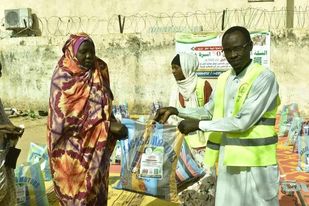 Tchad : l'association Rouwad Al Khair distribue de la nourriture sèche aux couches vulnérables à Abéché