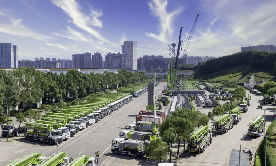 Photo shows a demonstration area of an industrial park of Zoomlion, a Chinese construction machinery and equipment manufacturer, in the Xiangjiang New Area, Changsha, central China's Hunan province. (Photo from the public account of Zoomlion on WeChat) Photo shows a demonstration area of an industrial park of Zoomlion, a Chinese construction machinery and equipment manufacturer, in the Xiangjiang New Area, Changsha, central China's Hunan province. (Photo from the public account of Zoomlion on WeChat)