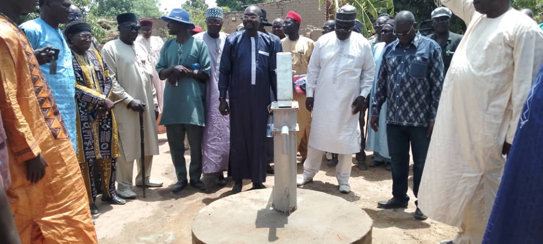 Tchad : forages et annonces de bourses, Boukar Michel renforce son engagement envers la Tandjilé Tchad : forages et annonces de bourses, Boukar Michel renforce son engagement envers la Tandjilé