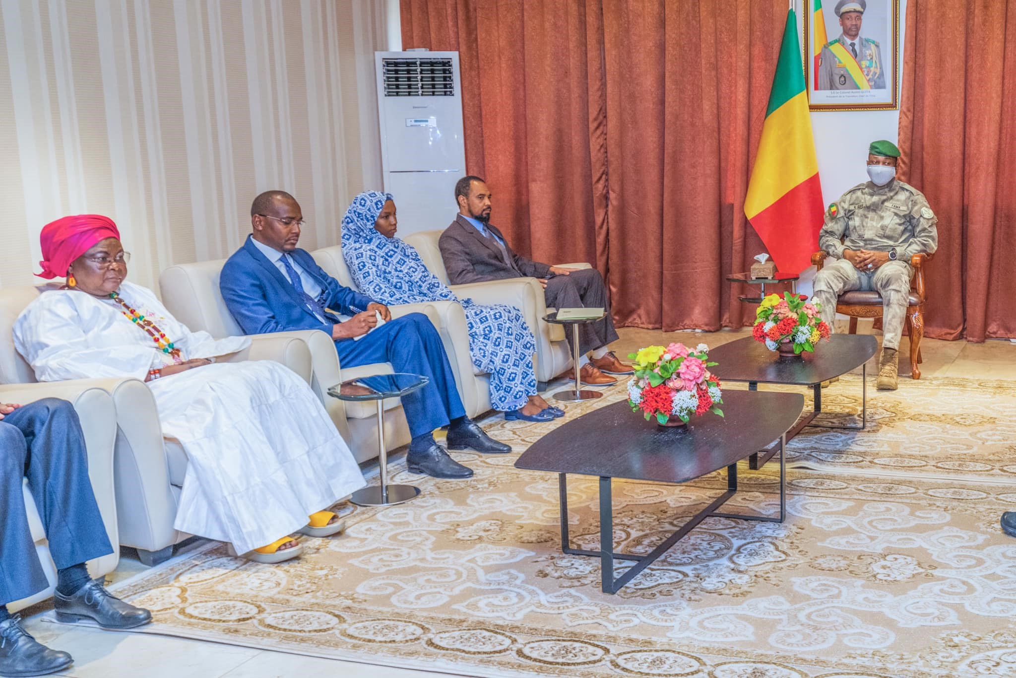 Coopération bilatérale : le Président de la Transition du Mali a reçu une délégation tchadienne