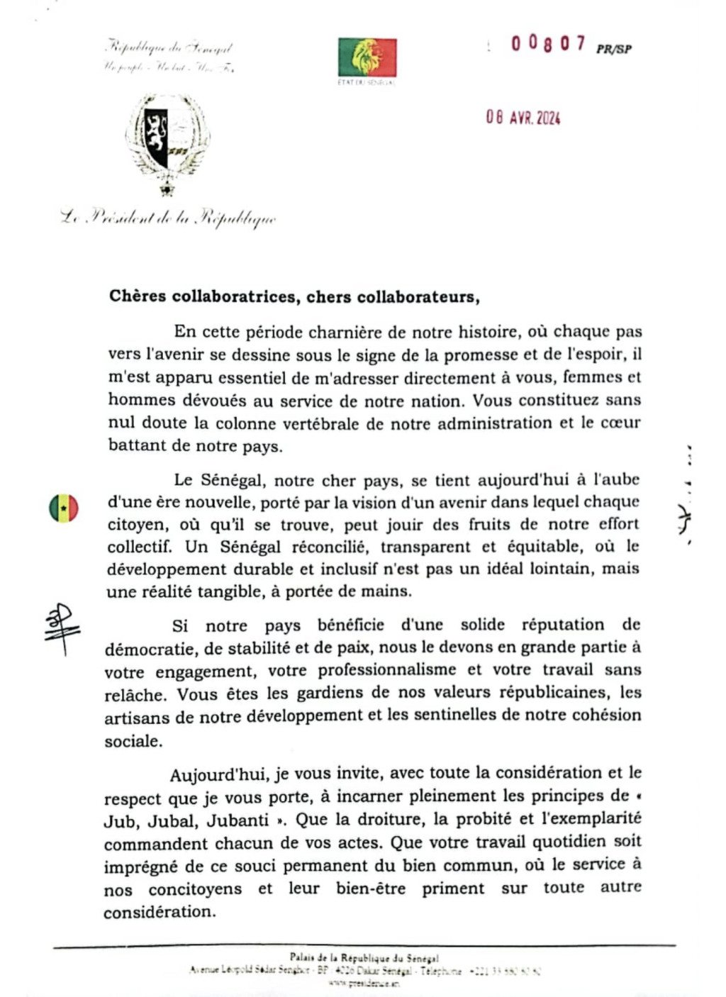 Sénégal : le président encourage les fonctionnaires à faire preuve d'exemplarité et de transparence Sénégal : le président encourage les fonctionnaires à faire preuve d'exemplarité et de transparence