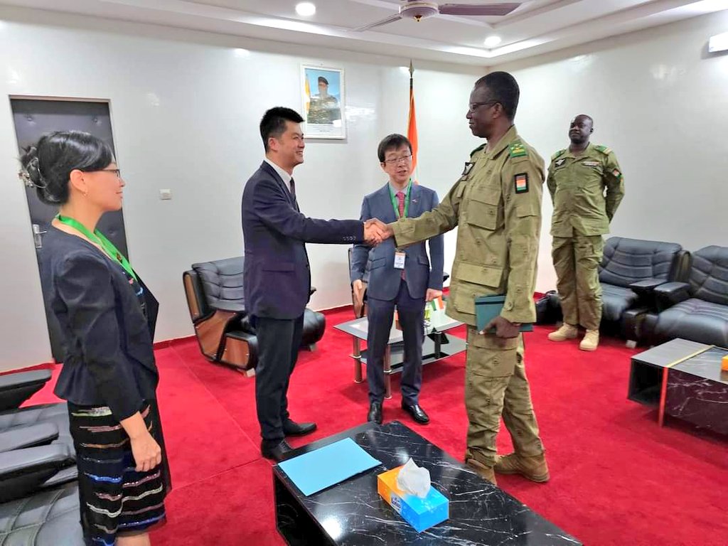 Niger: Le renforcement de la coopération militaire sino-nigérienne au cœur des discussions entre le Ministre Salifou Mody et l'Ambassadeur Jiang Feng