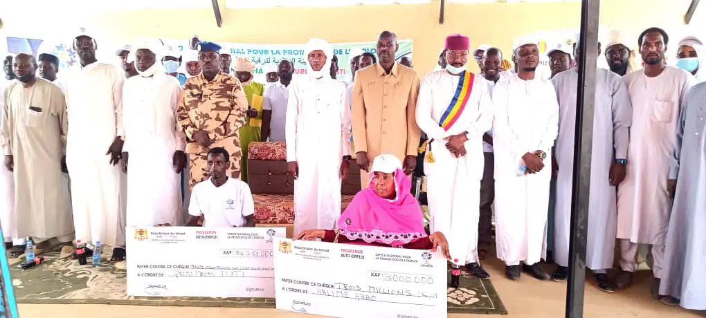 L'ONAPE apporte son soutien aux jeunes du Batha : 18 jeunes reçoivent des financements et 30 autres des stages