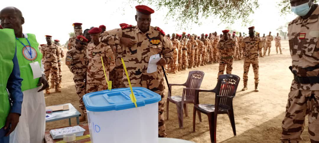 Présidentielle au Tchad : Début du vote des militaires à Moundou