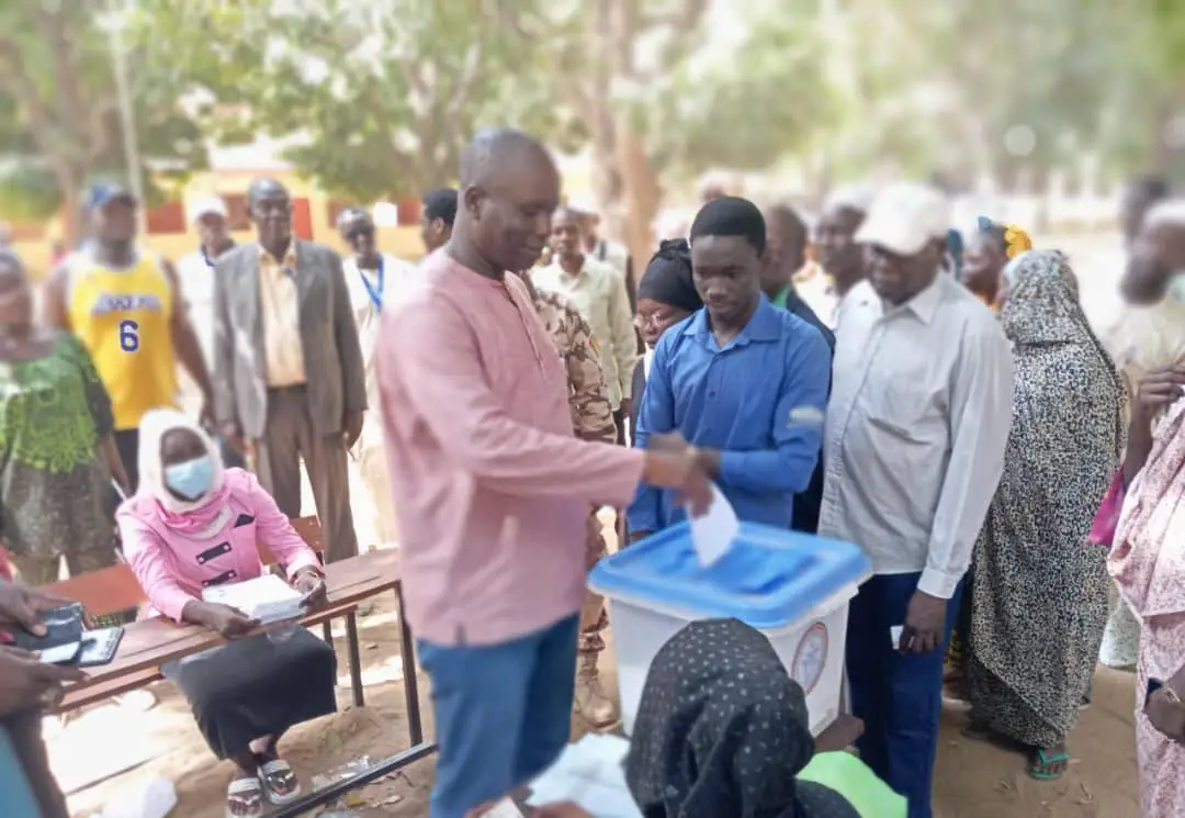 Présidentielle au Tchad : Le candidat de la coalition l'espoir est possible, Dr Nasra Djimasngar vient d'accomplir son devoir civique à Sarh