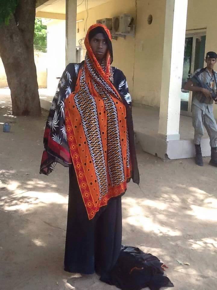 Tchad : Un homme habillé en femme arrêté après l'attentat du grand marché. Crédit photo : Tchad Baladia