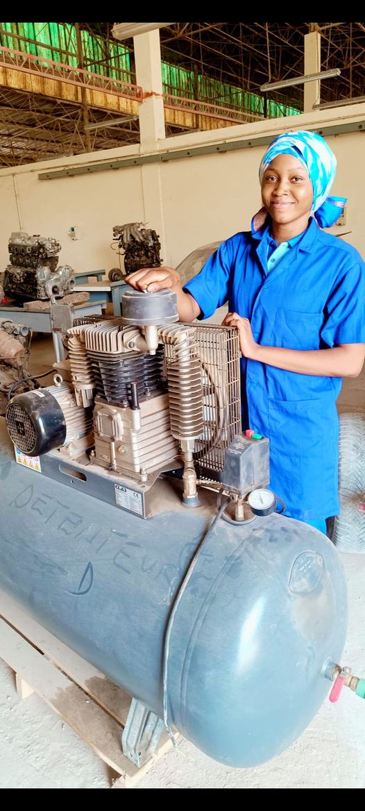 Tchad – Profil : Allandigui Dorombaye, élève en mécanique automobile au Lycée d'Enseignement Technique Industriel de Ndjamena Tchad – Profil : Allandigui Dorombaye, élève en mécanique automobile au Lycée d'Enseignement Technique Industriel de Ndjamena