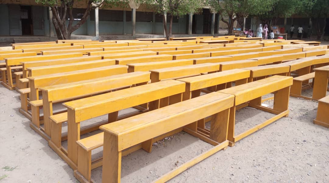 Coopération Tchad-États-Unis : Un don de tables-bancs renforce l'école pilote de Farcha