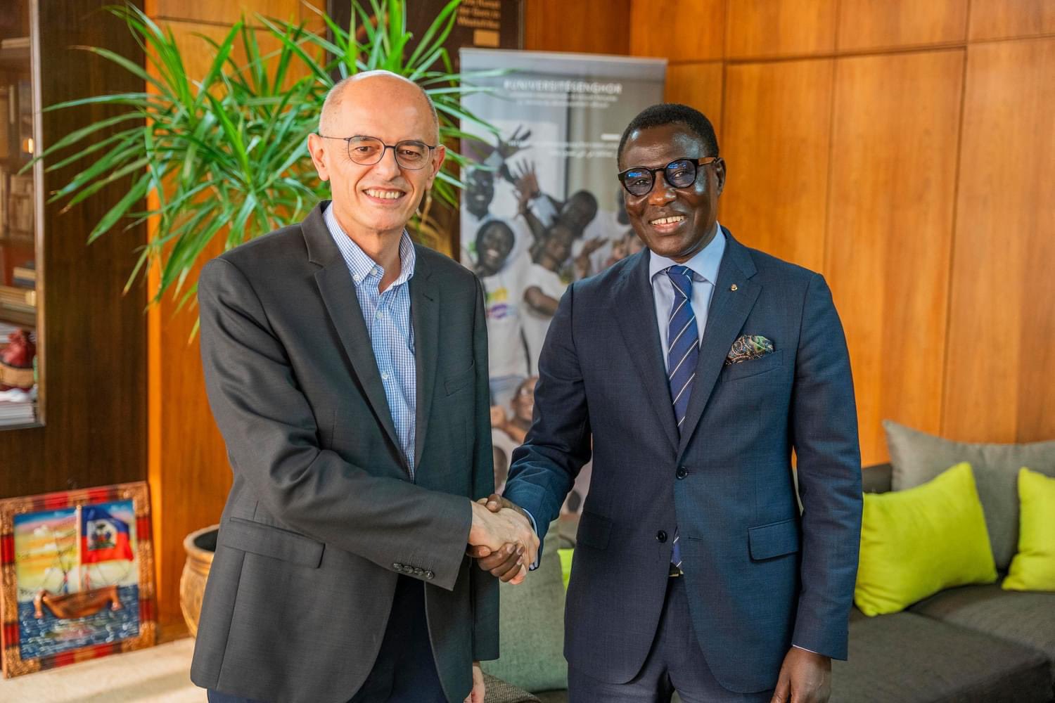 Coopération potentielle entre le Tchad et l'Université d'Alexandrie explorée lors d'une rencontre entre l'Ambassadeur Ahmad Makaïla et le Recteur Thierry Verdel