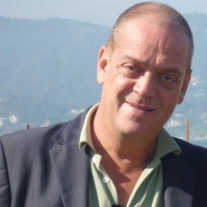 Michel ABDELOUHAB, Professeur d’économie au Lycée Francais de N’Djamena Michel ABDELOUHAB, Professeur d’économie au Lycée Francais de N’Djamena