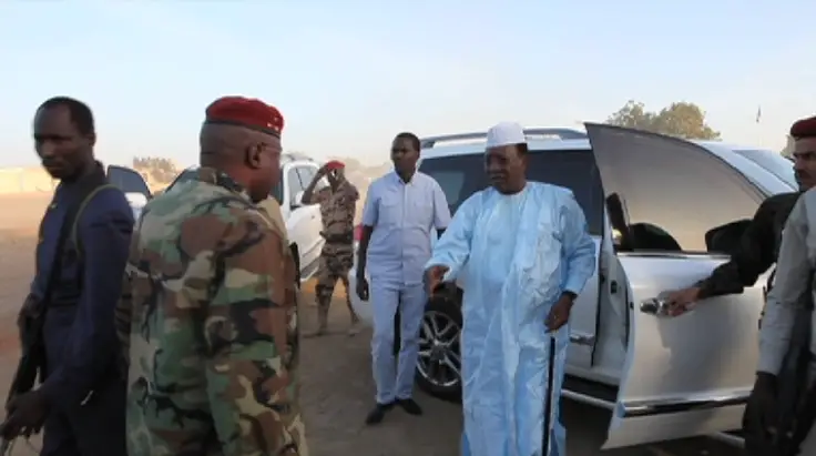 Le chef de l'Etat, Idriss Déby rend visites soldats tchadiens. Alwihda Info