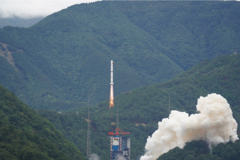 A Long March-2C rocket carrying an astronomical satellite, the Space-based Multi-band Variable Object Monitor (SVOM), a result of China-France cooperation, blasts off from the Xichang Satellite Launch Center in southwest China's Sichuan province, June 22, 2024. (Photo by Chen Haojie)