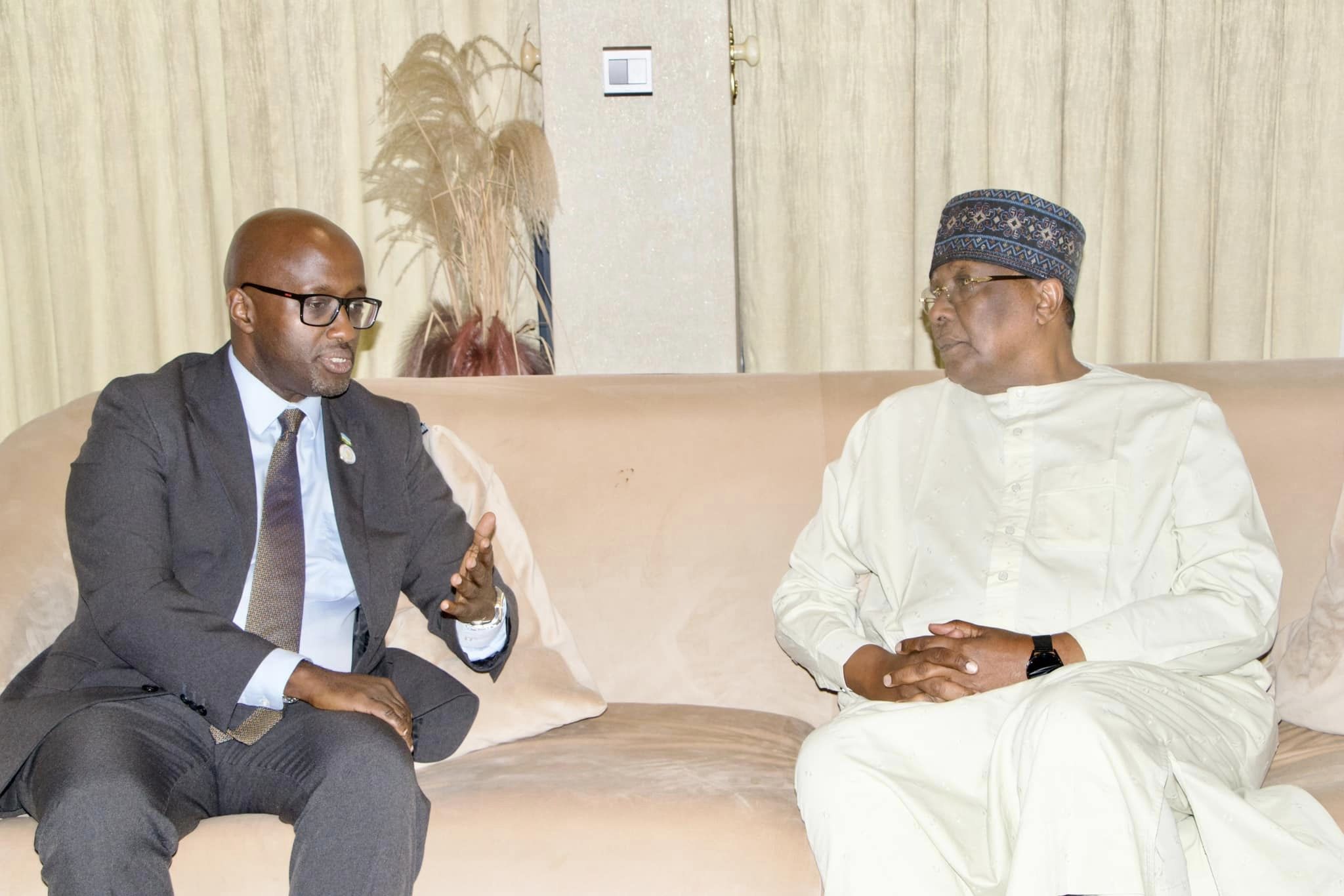 Coopération entre le Tchad et le Rwanda : Rencontre entre le ministre ...