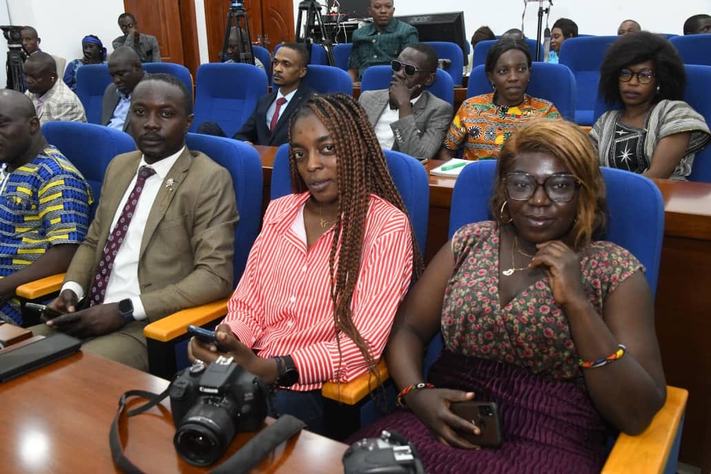 RCA : Le Président Touadéra fait le point sur la situation du pays lors d'un déjeuner de presse RCA : Le Président Touadéra fait le point sur la situation du pays lors d'un déjeuner de presse