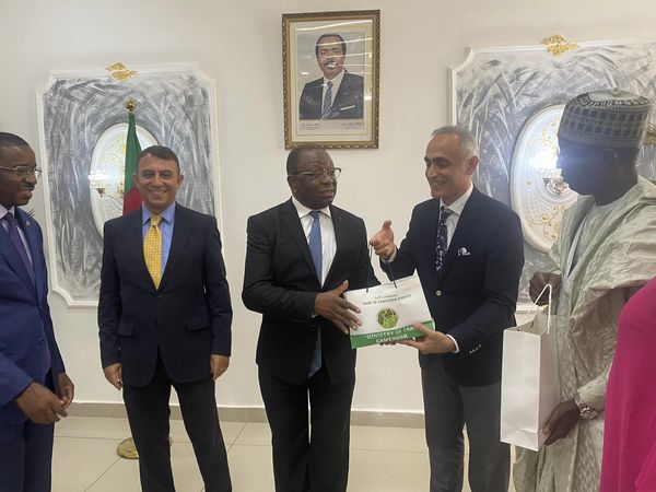 Cameroun : le ministre du Commerce reçoit le nouveau président du Conseil d’affaires Turquie-Cameroun Cameroun : le ministre du Commerce reçoit le nouveau président du Conseil d’affaires Turquie-Cameroun
