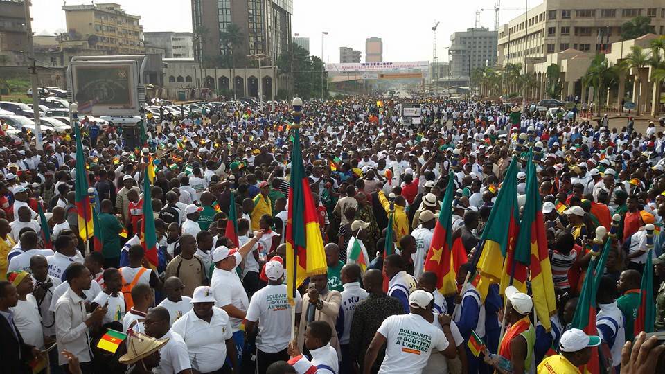 la population du cameroun pyramide des âges cameroun Aep22