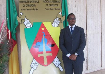 Jean Marc Afesi Mbafor: une posture républicaine qu'il faut valoriser. Jean Marc Afesi Mbafor: une posture républicaine qu'il faut valoriser.