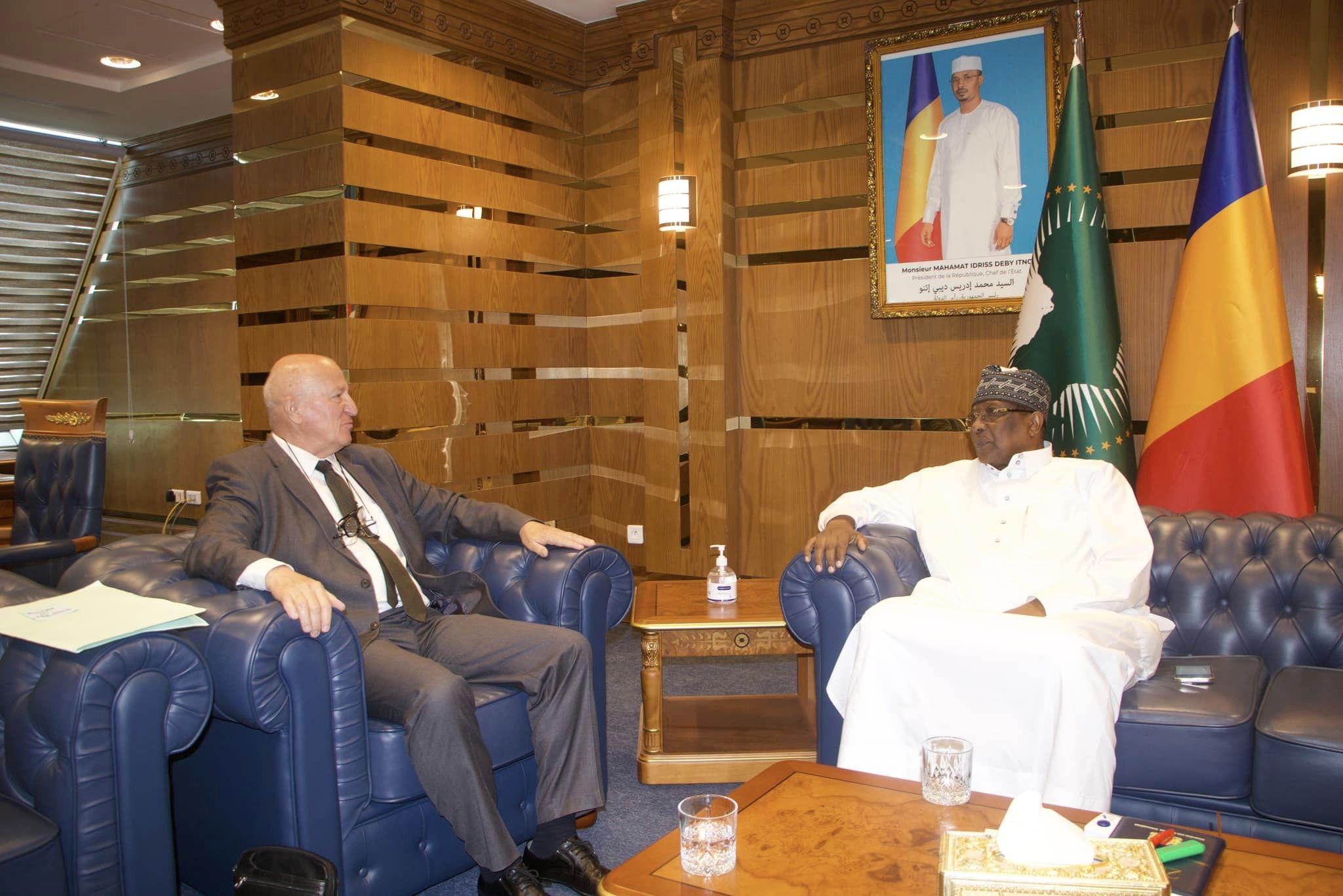 Le Tchad et la Serbie envisagent un accord en matière de défense Le Tchad et la Serbie envisagent un accord en matière de défense