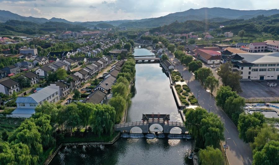 File photo shows the scenery of Dalishu Village of Fengcheng City, northeast China's Liaoning Province. (Xinhua/Yao Jianfeng) File photo shows the scenery of Dalishu Village of Fengcheng City, northeast China's Liaoning Province. (Xinhua/Yao Jianfeng)