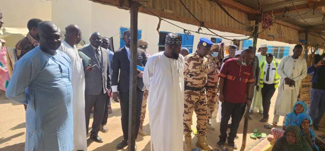 Tchad : à Abéché, les détenus de la Maison d'arrêt reçoivent la visite du gouverneur Tchad : à Abéché, les détenus de la Maison d'arrêt reçoivent la visite du gouverneur