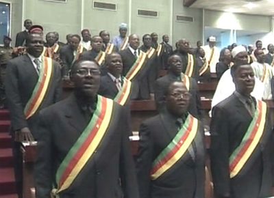 Cameroun :Députés et Sénateurs sous pression