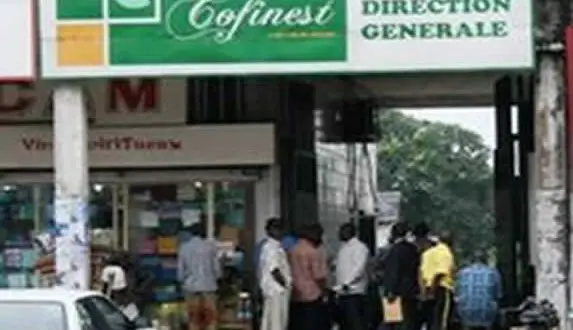 Cameroun:Les 90 "vautours" qui ont pillé la banque COFINEST 