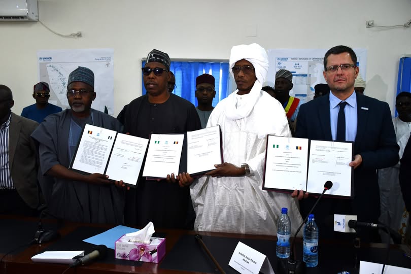 Un pas de plus vers la paix : Signature d'un accord tripartite pour le rapatriement des réfugiés nigérians au Tchad Un pas de plus vers la paix : Signature d'un accord tripartite pour le rapatriement des réfugiés nigérians au Tchad