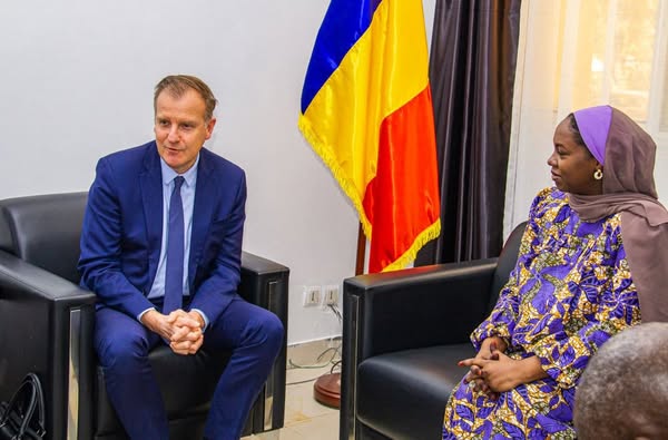 Tchad : Air France et le gouvernement discutent de l'amélioration des dessertes aériennes Tchad : Air France et le gouvernement discutent de l'amélioration des dessertes aériennes