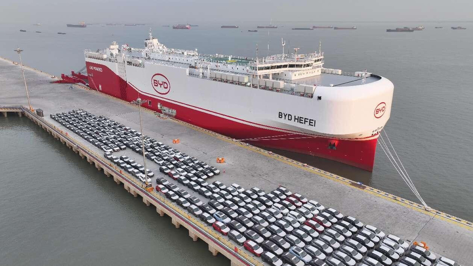 Vehicles are loaded onto the "BYD Hefei" cargo ship at the Haitong International Automotive Terminal in the Taicang port zone of Suzhou Port, east China's Jiangsu province. (Photo by Ji Haixin/People's Daily Online) Vehicles are loaded onto the "BYD Hefei" cargo ship at the Haitong International Automotive Terminal in the Taicang port zone of Suzhou Port, east China's Jiangsu province. (Photo by Ji Haixin/People's Daily Online)