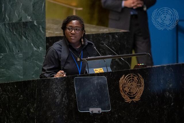 Françoise Moudouthe, directrice générale du Fonds de développement pour la femme africaine, s'adresse à la CSW69 / Beijing+30. Photo : un.media.org Françoise Moudouthe, directrice générale du Fonds de développement pour la femme africaine, s'adresse à la CSW69 / Beijing+30. Photo : un.media.org