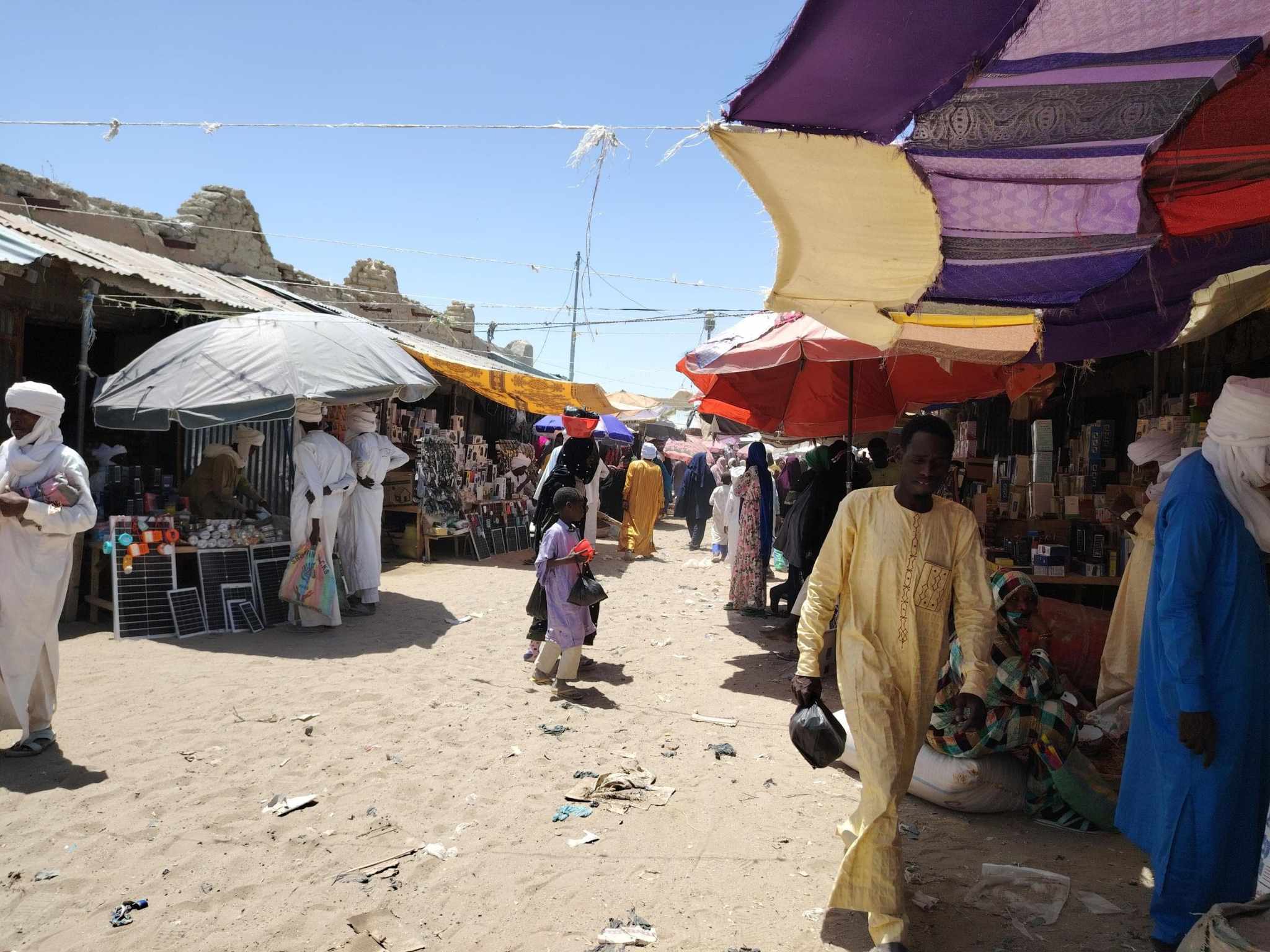 Tchad :  une équipe de la presse locale effectue une visite au marché central de Mao Tchad :  une équipe de la presse locale effectue une visite au marché central de Mao