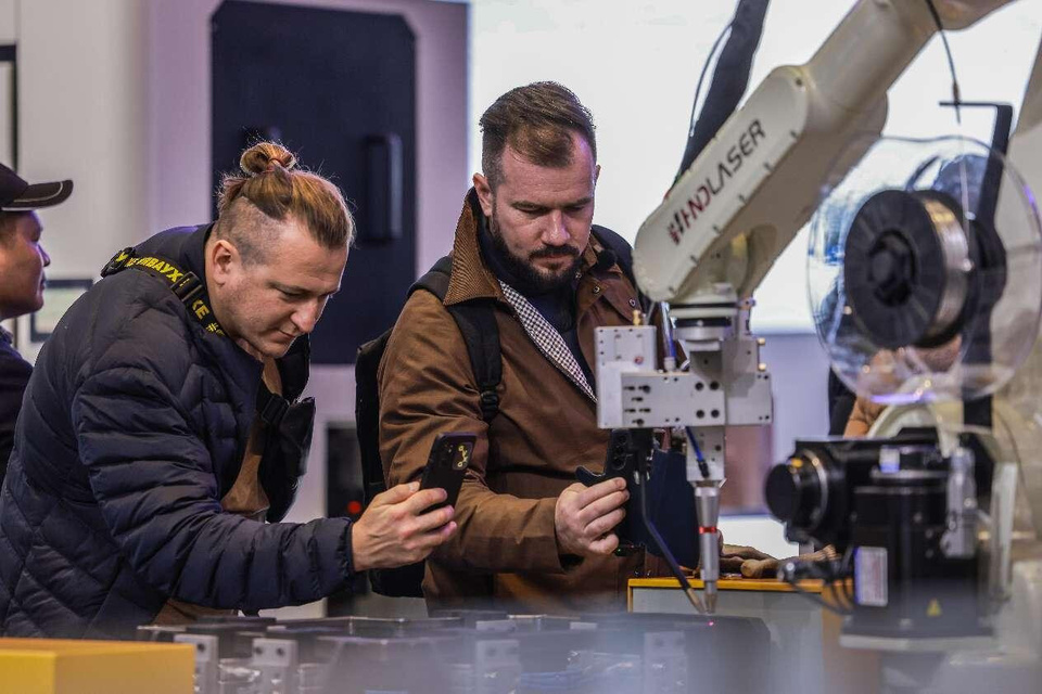 Photo taken on March 3, 2025 shows laser equipment exhibited at the Shanghai International Machine Tool Exhibition. (Photo by Wu Xue/People's Daily Online)