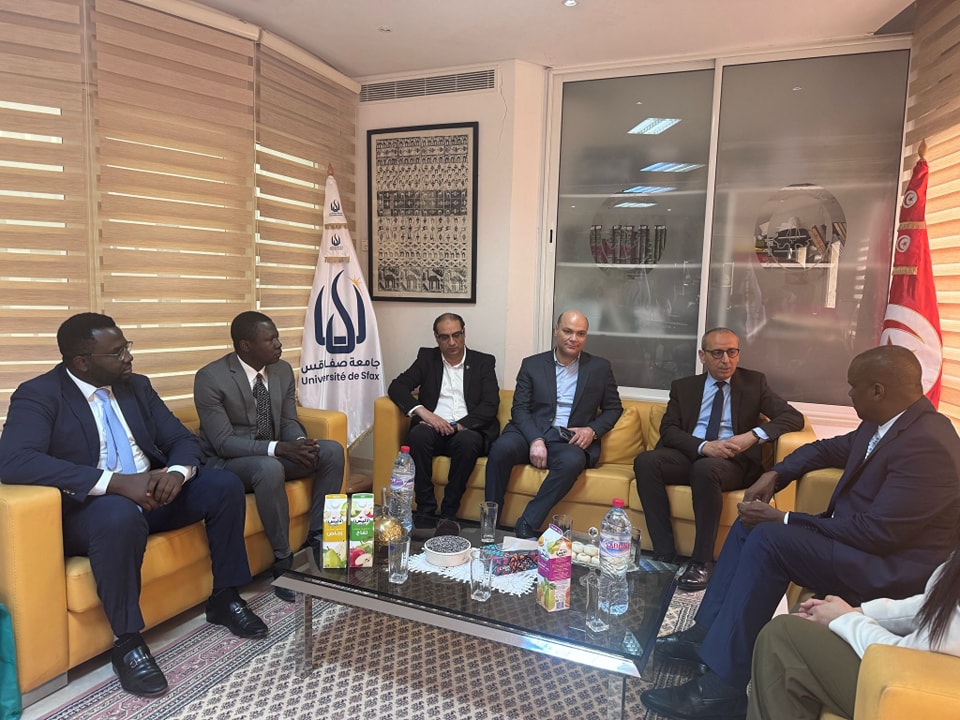 Cameroun : L'Université de Garoua et l'Université de Sfax scellent un partenariat académique et scientifique Cameroun : L'Université de Garoua et l'Université de Sfax scellent un partenariat académique et scientifique