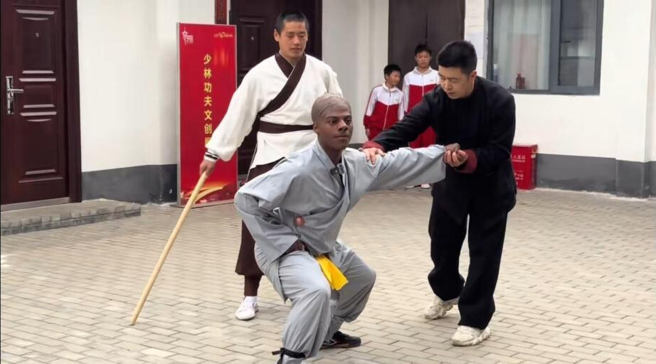 American influencer IShowSpeed learns Chinese Kung Fu in Shaolin Temple in central China's Henan province. (Photo is a screenshot of a video clip)